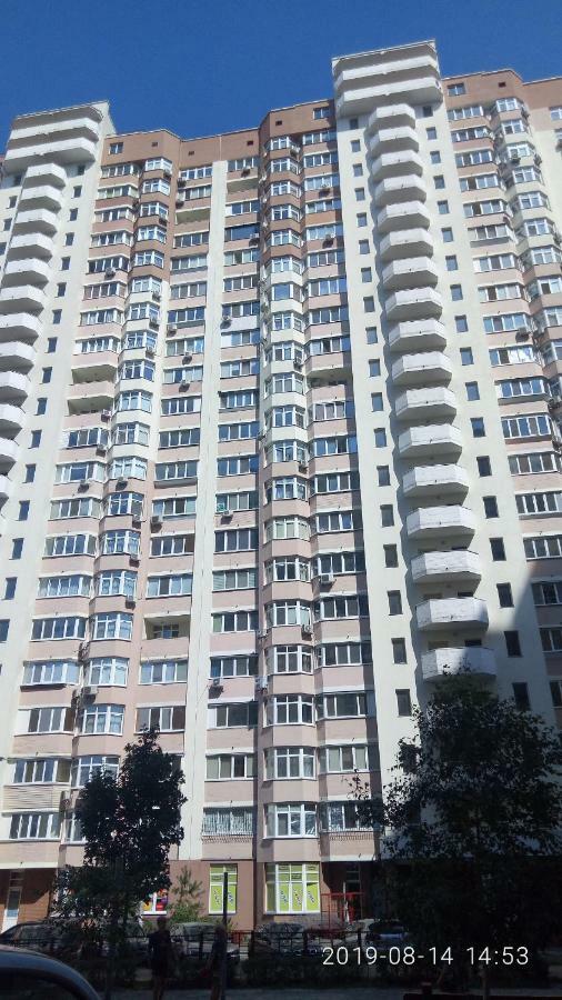 Люкс апартаменты на Позняках Киев Екстериор снимка